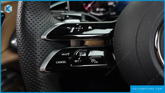 MERCEDES E-CLASS E300 4MATIC AMG LINE