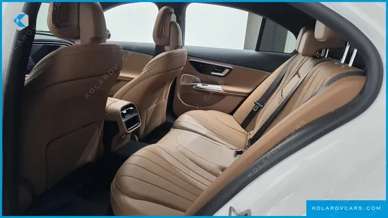 MERCEDES E-CLASS E300 4MATIC AMG LINE