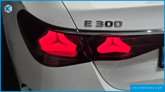 MERCEDES E-CLASS E300 4MATIC AMG LINE