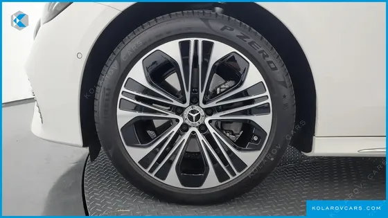 MERCEDES E-CLASS E220D 4MATIC EXCLUSIVE
