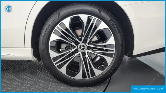 MERCEDES E-CLASS E220D 4MATIC EXCLUSIVE