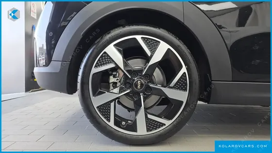 MINI COOPER 5 DOOR FAVOURED