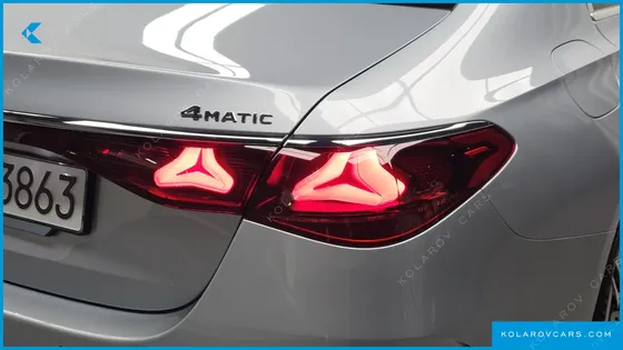 MERCEDES E-CLASS E300 4MATIC AMG LINE