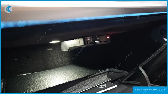 MERCEDES E-CLASS E200 AVANTGARDE