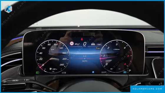 MERCEDES E-CLASS E220D 4MATIC EXCLUSIVE