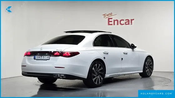 MERCEDES E-CLASS E300 4MATIC EXCLUSIVE