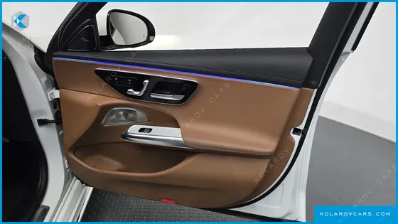MERCEDES E-CLASS E300 4MATIC EXCLUSIVE
