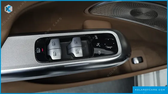MERCEDES E-CLASS E300 4MATIC EXCLUSIVE