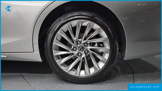 LEXUS ES EXECUTIVE
