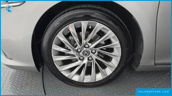 LEXUS ES LUXURY PLUS