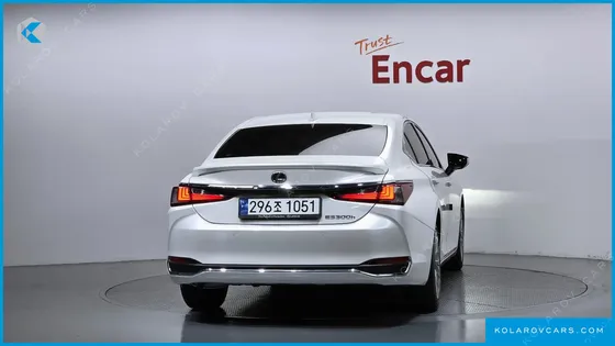 LEXUS ES LUXURY PLUS