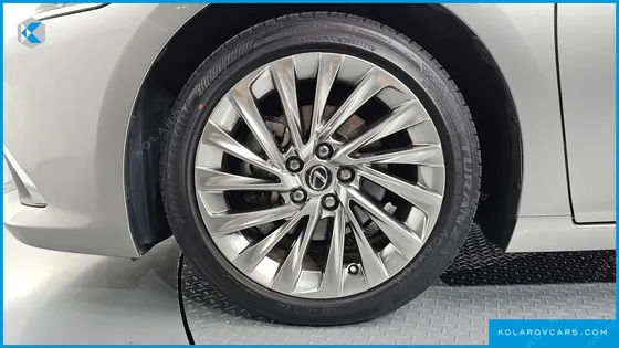 LEXUS ES EXECUTIVE