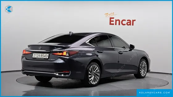 LEXUS ES EXECUTIVE