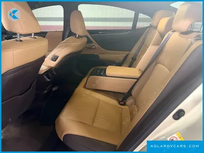 LEXUS ES EXECUTIVE