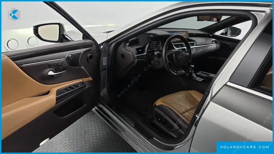 LEXUS ES LIMITED