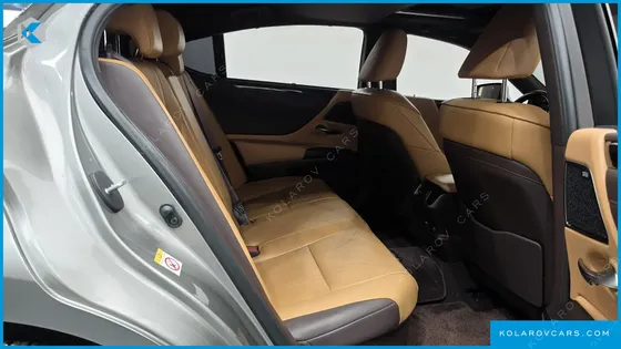LEXUS ES LIMITED