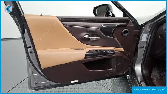 LEXUS ES EXECUTIVE