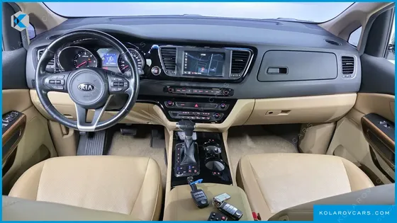 KIA CARNIVAL 9-SEATER HI-LIMOUSINE
