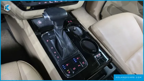 KIA CARNIVAL 9-SEATER HI-LIMOUSINE