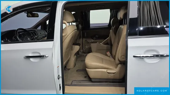 KIA CARNIVAL 9-SEATER HI-LIMOUSINE