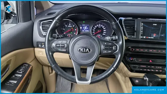 KIA CARNIVAL 9-SEATER HI-LIMOUSINE