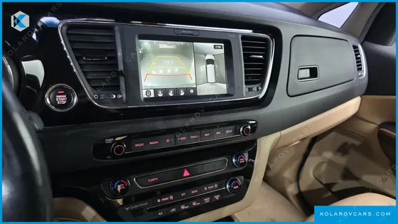 KIA CARNIVAL 9-SEATER HI-LIMOUSINE