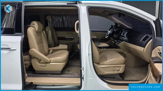 KIA CARNIVAL 9-SEATER HI-LIMOUSINE