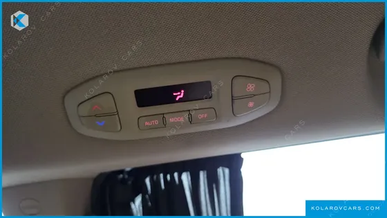 KIA CARNIVAL 9-SEATER HI-LIMOUSINE
