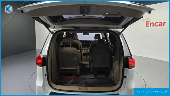 KIA CARNIVAL 9-SEATER HI-LIMOUSINE