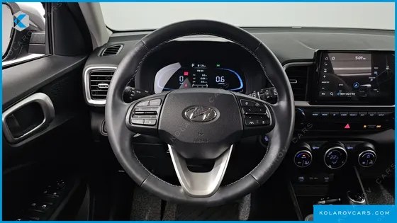 HYUNDAI VENUE 1,6 PREMIUM