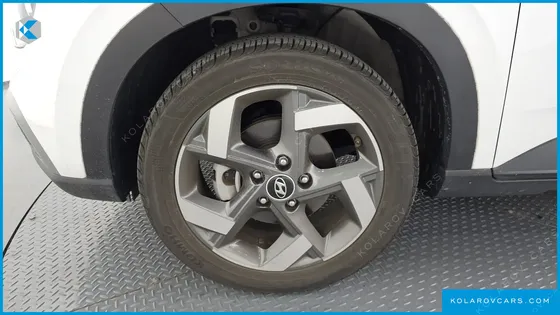 HYUNDAI VENUE 1,6 PREMIUM