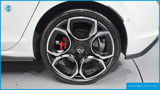 VOLKSWAGEN GOLF 2.0 GTI