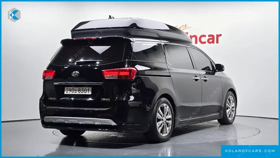 KIA CARNIVAL 7-SEATER HI-LIMOUSINE