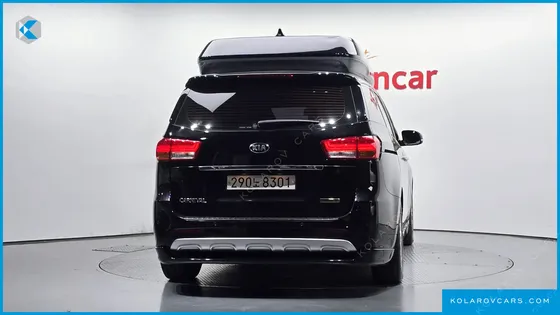 KIA CARNIVAL 7-SEATER HI-LIMOUSINE