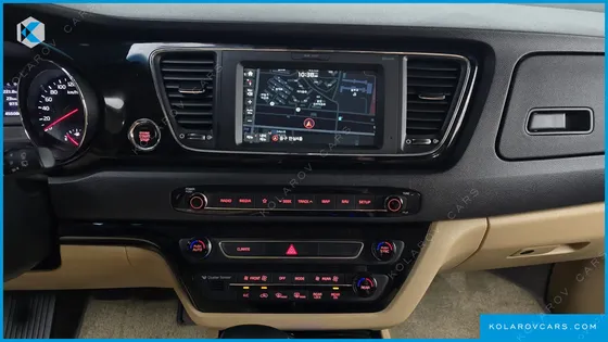 KIA CARNIVAL 7-SEATER HI-LIMOUSINE