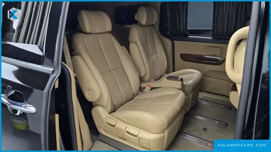 KIA CARNIVAL 7-SEATER HI-LIMOUSINE