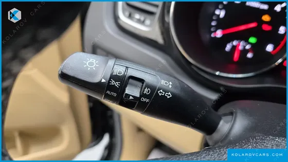 KIA CARNIVAL 7-SEATER HI-LIMOUSINE