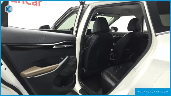 KIA SELTOS GASOLINE 1.6 TURBO 2WD