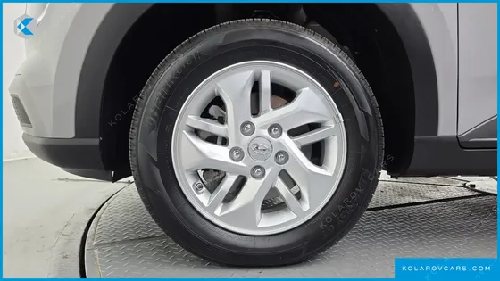 HYUNDAI VENUE 1,6 PREMIUM
