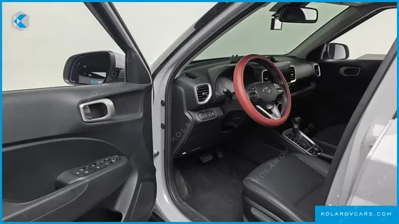 HYUNDAI VENUE 1,6 PREMIUM