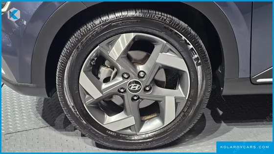 HYUNDAI VENUE 1.6 FLUX