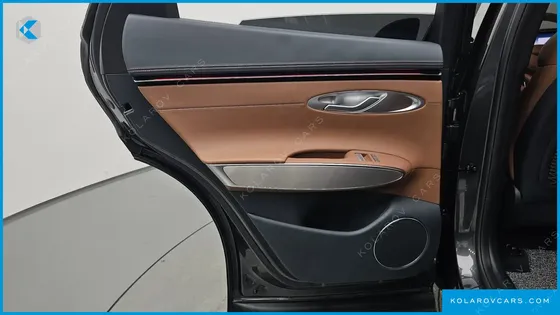 GENESIS GV70 2.5T GASOLINE 2WD