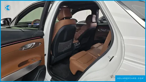 GENESIS GV70 2.5T GASOLINE 2WD