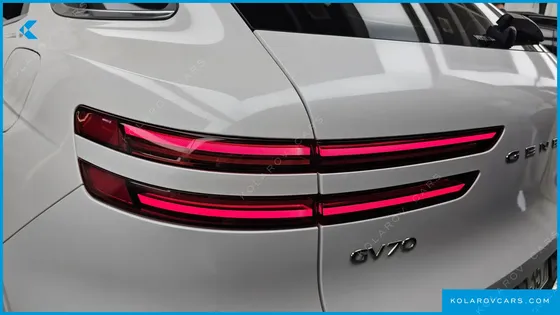 GENESIS GV70 2.5T GASOLINE 2WD