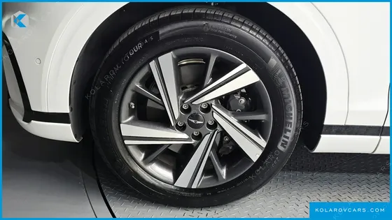 GENESIS GV70 2.5T GASOLINE 2WD