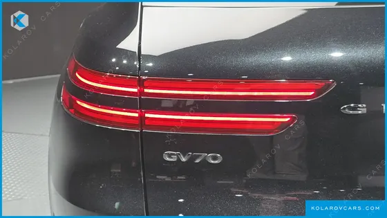 GENESIS GV70 2.5T GASOLINE 2WD