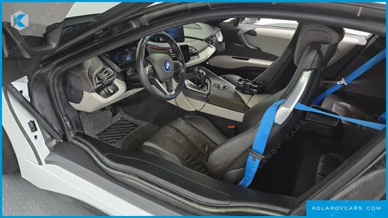 BMW I8 COUPE