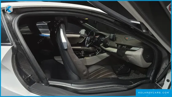 BMW I8 COUPE
