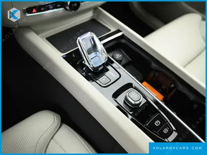 VOLVO XC60 T8 ULTRA BRIGHT