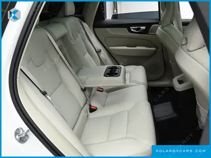 VOLVO XC60 T8 ULTRA BRIGHT